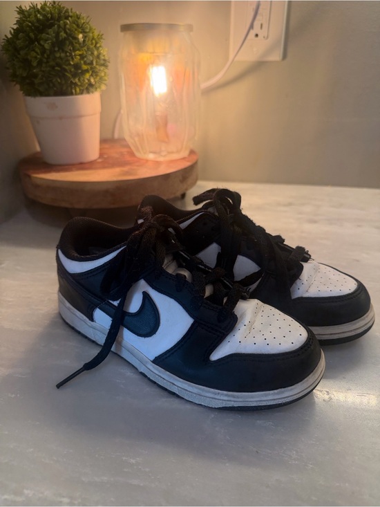 Nike Other - Nike Kids Black & White Low Top Sneakers with Swoosh